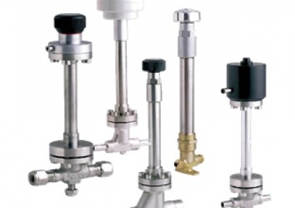 Cryogenic valve selection in LNG applications